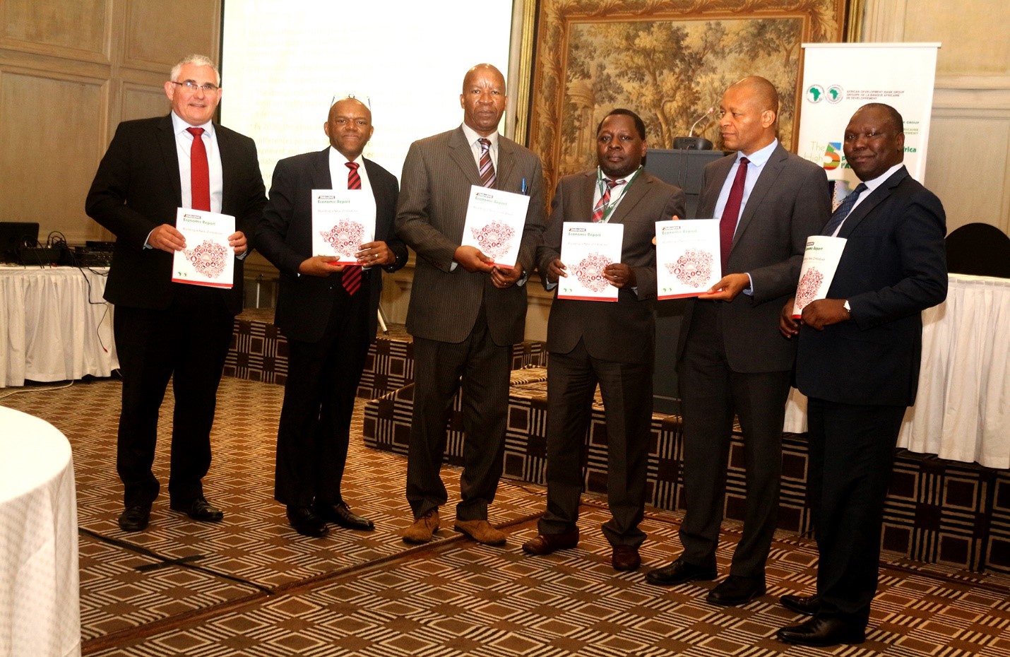 “Building a new Zimbabwe”, AfDB report to spark the country’s economic development