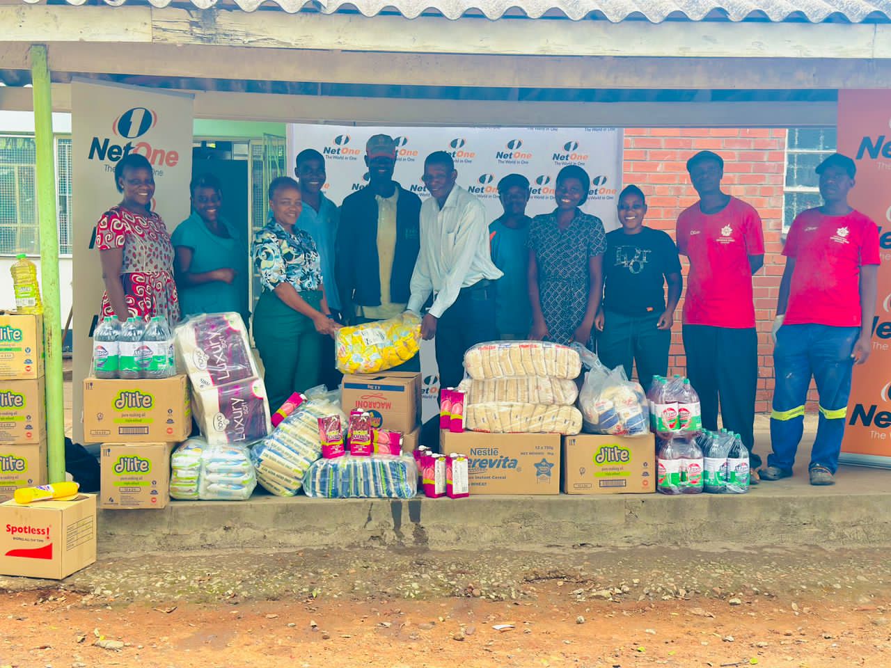 NetOne provides end-of-year Christmas groceries to Zimcare Trust Zambuko Centre