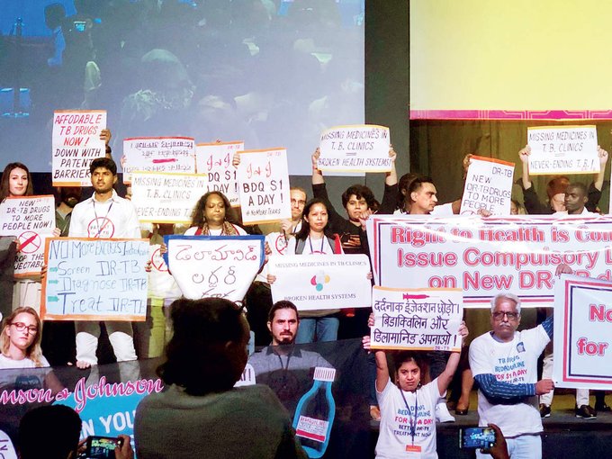 MSF & TB activists disrupt opening of the largest annual TB conference in India