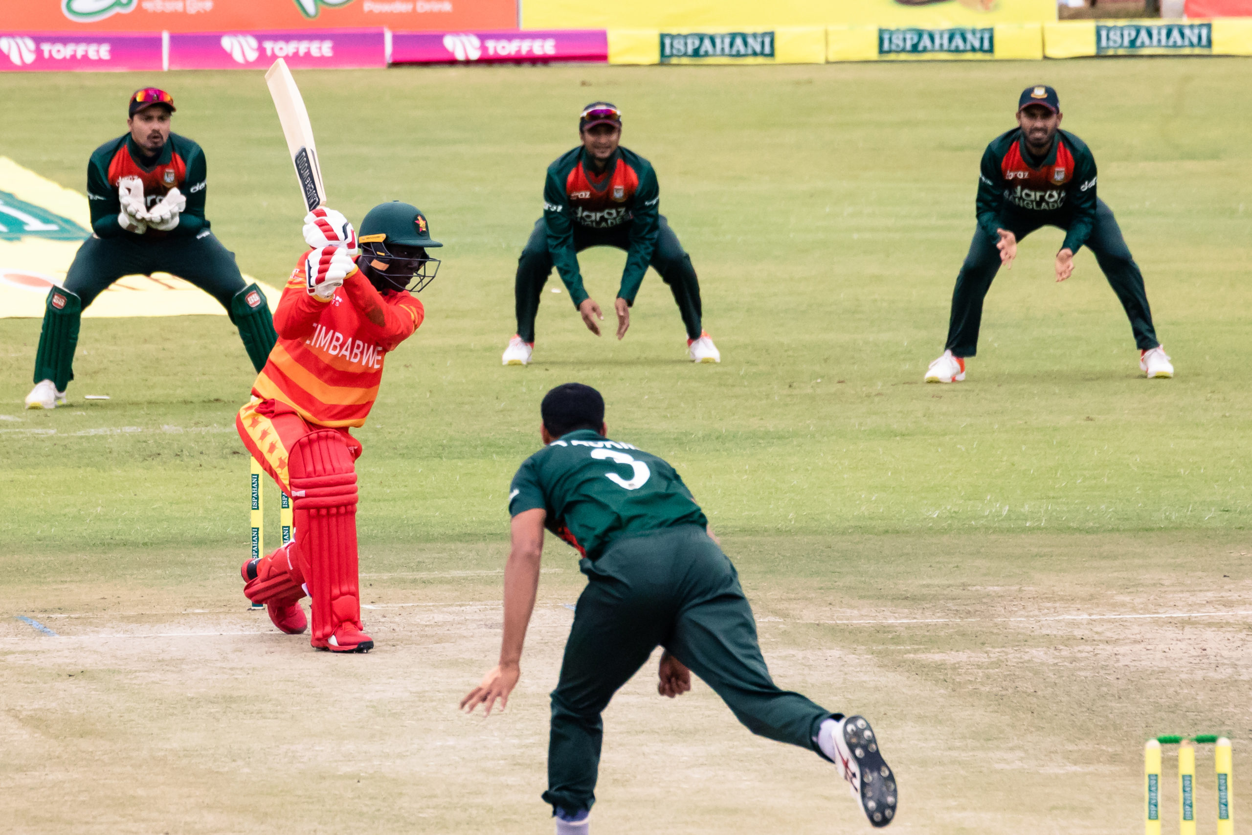 Chakabva wages lone battle as Zimbabwe crumble in first ODI