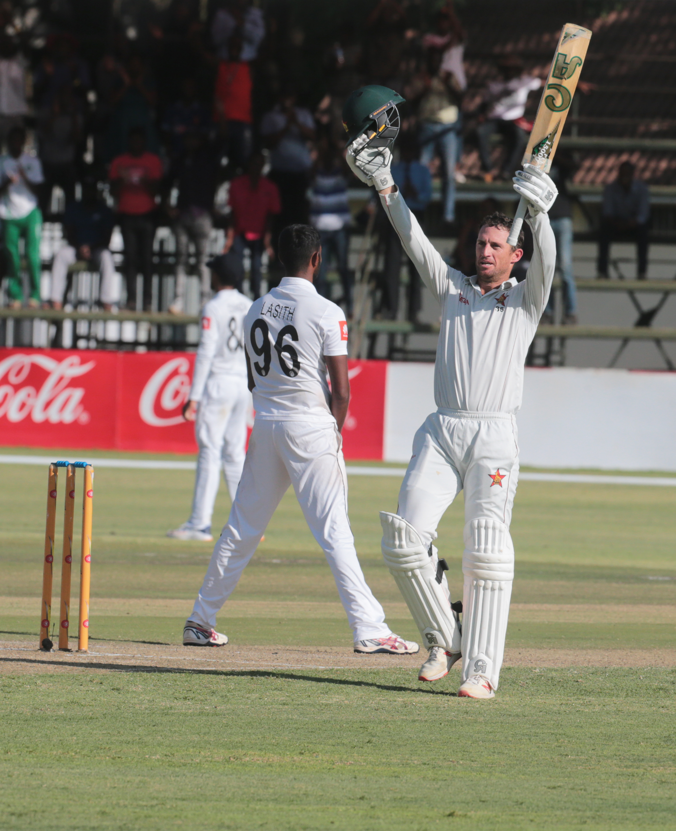 Williams hits century as Zimbabwe gain the upper hand