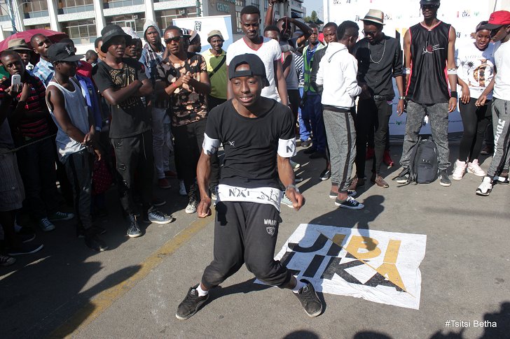 Dancers face off in street cypher