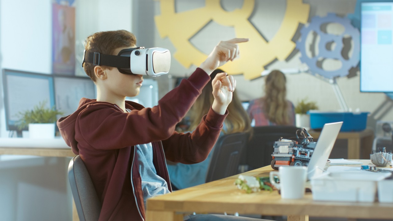 10 Best Examples Of VR And AR In Education