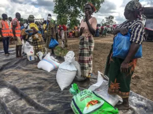 Mozambican relief agency distributes 80 tons of food products to hunger victims