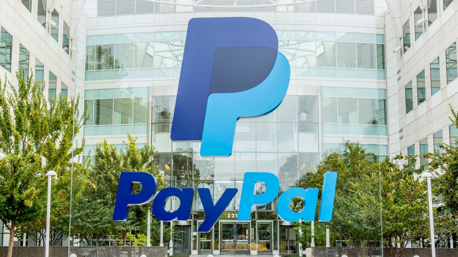 PayPal agrees to invest $500M in Uber as it extends partnership